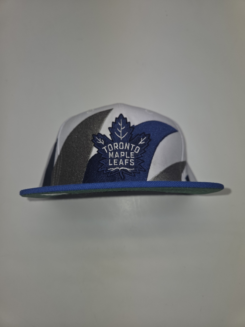 Toronto Maple Leafs Mitchell And Ness Sharktooth Snapback Hat